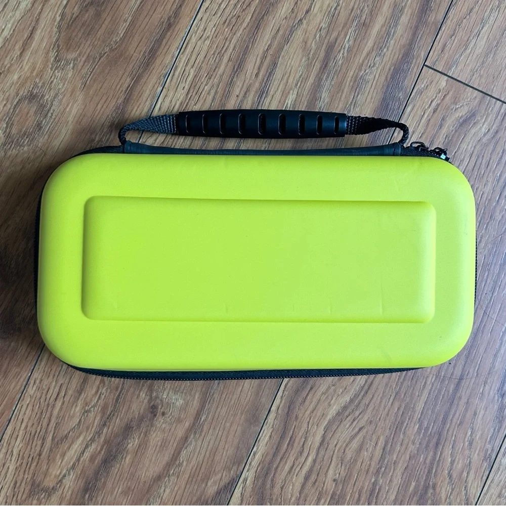 Nintendo Switch Lite Carrying Case Yellow Hard Shell Portable Travel 10 Game